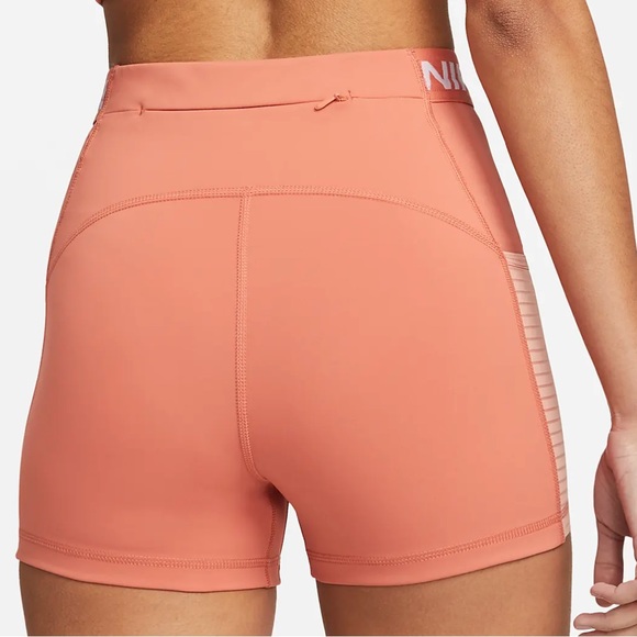 NWT Nike 3" High-Waisted Training Shorts with Pockets - Picture 2 of 6